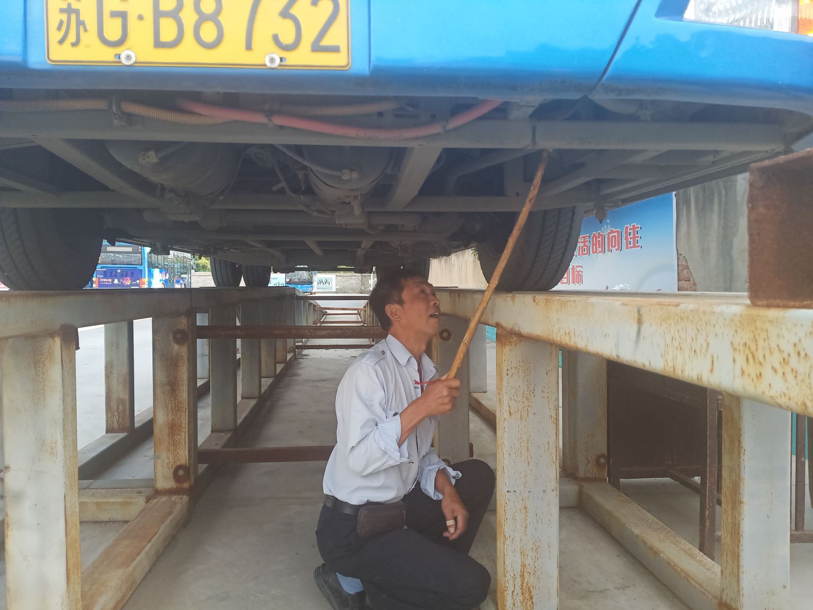 公交集團(tuán)公交事業(yè)一部開(kāi)展國(guó)慶、中秋節(jié)前車輛安全大檢查